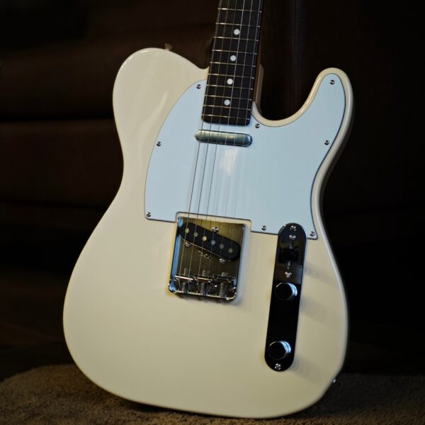 Tokai ATE 102 – Classic T-Style with Ash Body Shell Pink | Made in Japan