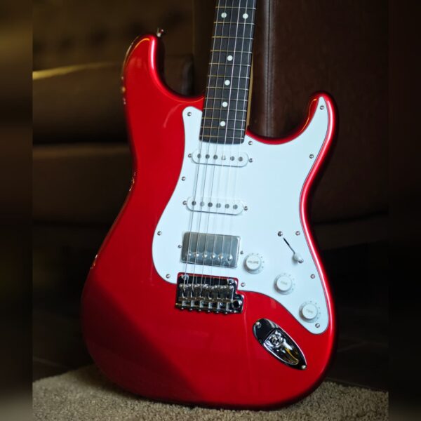 Tokai AST 423-101 – Classic S-Style with PAF Bridge Pickup Candy Apple Red | Made in Japan